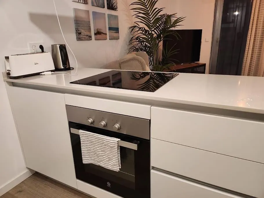 2 Bed Luxury Apt In Estepona, Parking & Pools Apartment