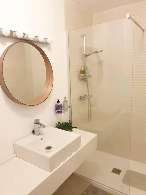 2 Bed Luxury Apt In Estepona, Parking & Pools Spain